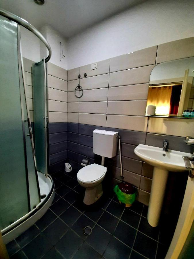 Hotel Vila Giorgio Шкодер Экстерьер фото